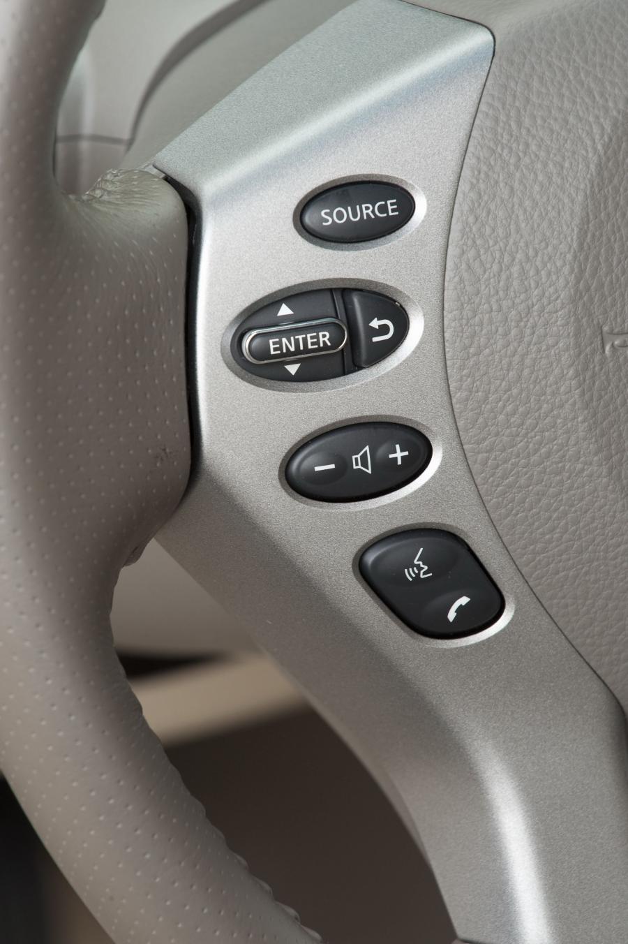  Nissan Altima Hybrid 2010 года  (фото 20 из 48)